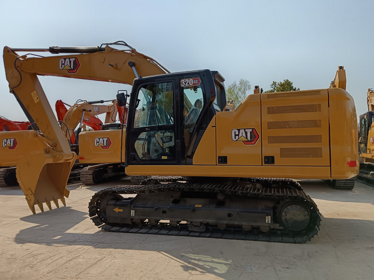 CATERPILLAR 320GC CAT - מחפר סורק: תמונה 1 CATERPILLAR 320GC CAT - מחפר סורק: תמונה 1