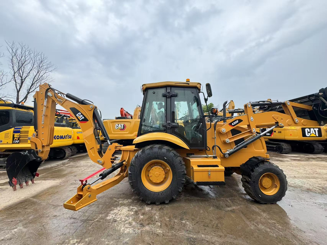 CATERPILLAR 420F CAT 420F2 - מחפרון: תמונה 1 CATERPILLAR 420F CAT 420F2 - מחפרון: תמונה 1