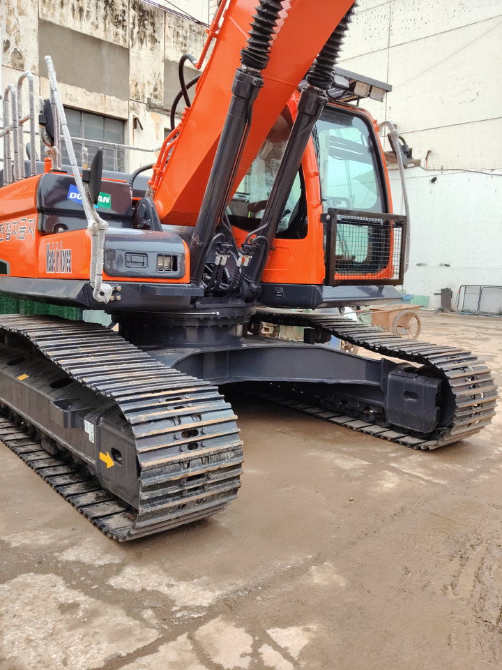 DOOSAN DX300 LC Durable 30-Ton Crawler Excavator - מחפר סורק: תמונה 4 DOOSAN DX300 LC Durable 30-Ton Crawler Excavator - מחפר סורק: תמונה 4