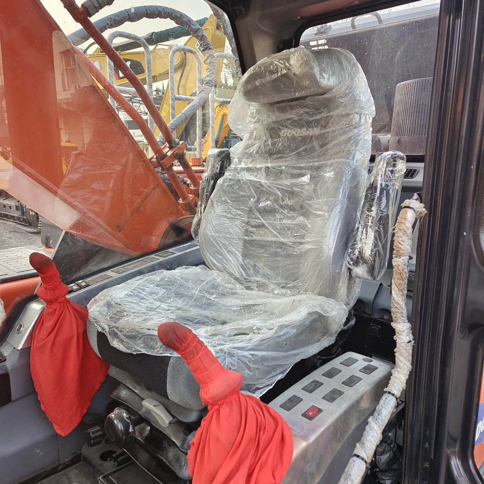 DOOSAN DX300LC-9C Doosan DX 300 LC - 9 C - מחפר סורק: תמונה 3 DOOSAN DX300LC-9C Doosan DX 300 LC - 9 C - מחפר סורק: תמונה 3