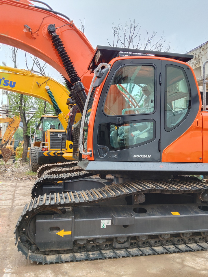 DOOSAN DX300LC-9C - מחפר סורק: תמונה 3 DOOSAN DX300LC-9C - מחפר סורק: תמונה 3