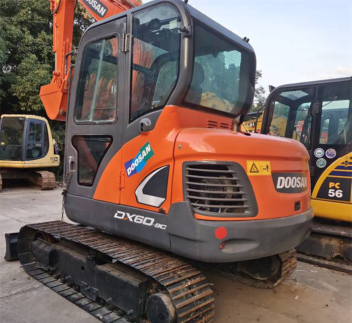 מיני מחפר Doosan DX60-9C: תמונה 1