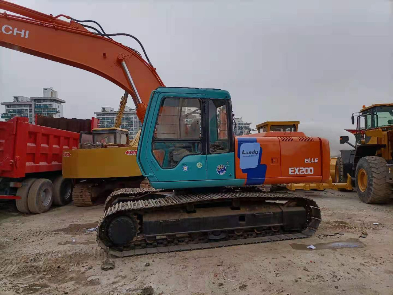 HITACHI EX200-3 Hitachi EX 200 - 3 - מחפר סורק: תמונה 5 HITACHI EX200-3 Hitachi EX 200 - 3 - מחפר סורק: תמונה 5