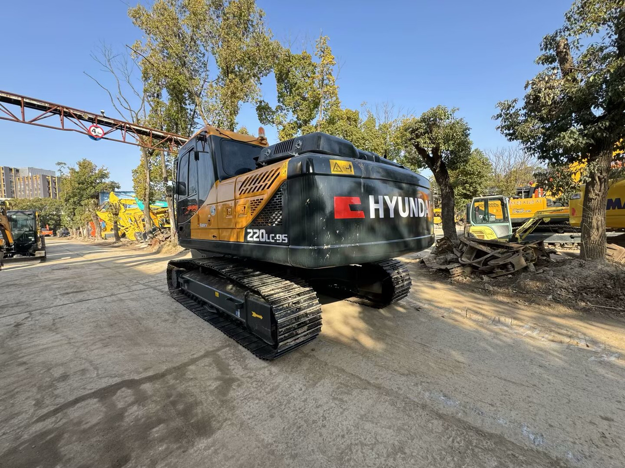 HYUNDAI 220LC-9S 220LC-9T - מחפר סורק: תמונה 5 HYUNDAI 220LC-9S 220LC-9T - מחפר סורק: תמונה 5