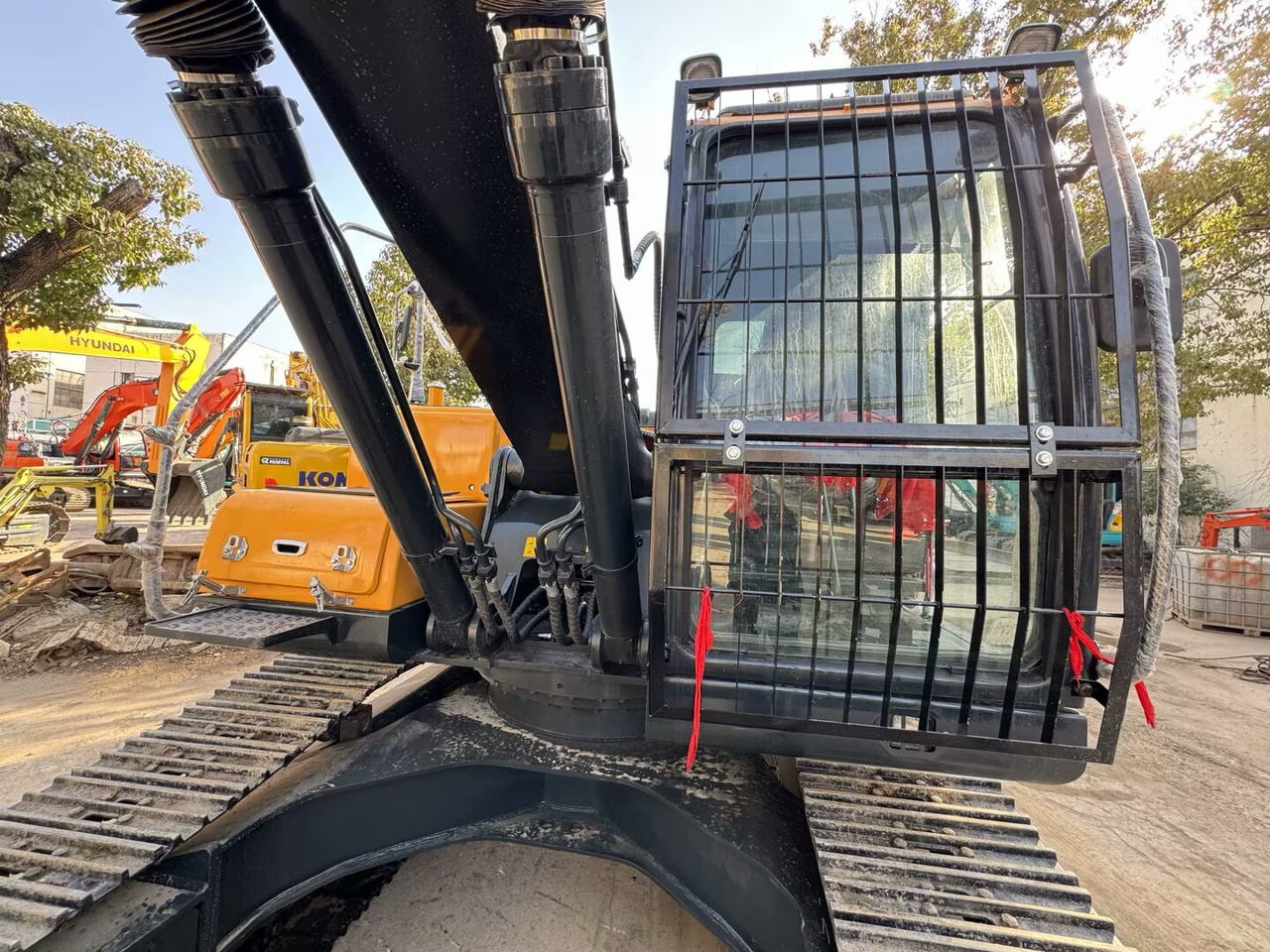 HYUNDAI 220LC-9S - מחפר סורק: תמונה 2 HYUNDAI 220LC-9S - מחפר סורק: תמונה 2