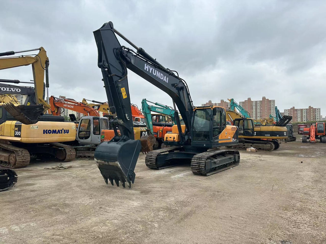 HYUNDAI 225LC-9T - מחפר סורק: תמונה 2 HYUNDAI 225LC-9T - מחפר סורק: תמונה 2