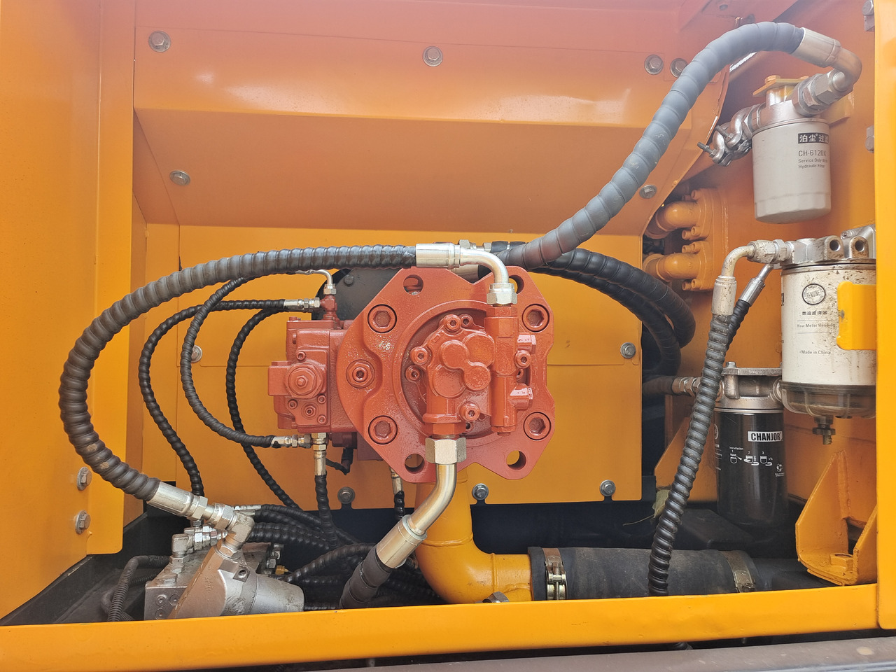 HYUNDAI HX220HD HX 220 HD - מחפר סורק: תמונה 5 HYUNDAI HX220HD HX 220 HD - מחפר סורק: תמונה 5