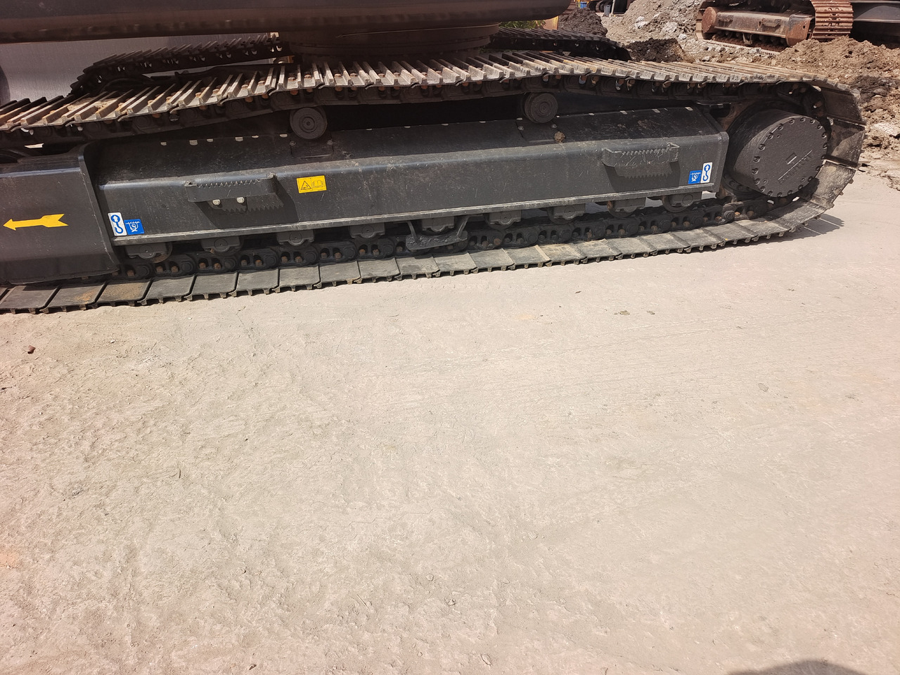 HYUNDAI HX220HD WITH 4 CAMERAS - מחפר סורק: תמונה 2 HYUNDAI HX220HD WITH 4 CAMERAS - מחפר סורק: תמונה 2