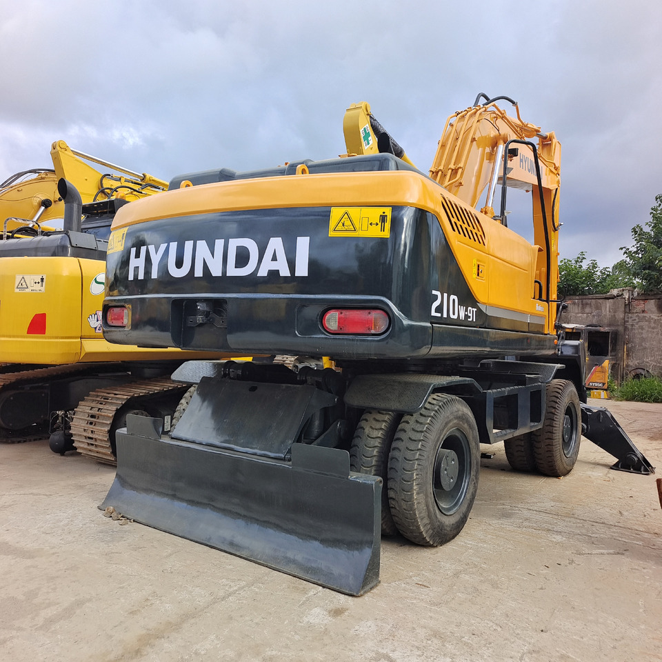 מחפר גלגלים HYUNDAI R210W-9: תמונה 1