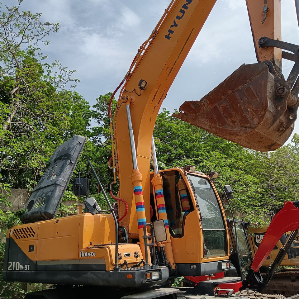 HYUNDAI R210W-9 - מחפר גלגלים: תמונה 3 HYUNDAI R210W-9 - מחפר גלגלים: תמונה 3