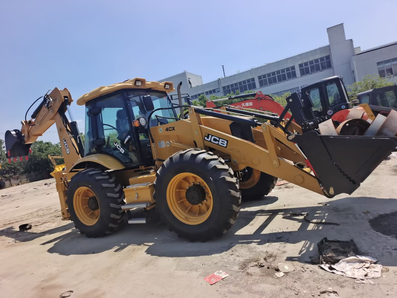 JCB 4CX 4*4 DRIVE BRAND NEW - מחפרון: תמונה 4 JCB 4CX 4*4 DRIVE BRAND NEW - מחפרון: תמונה 4