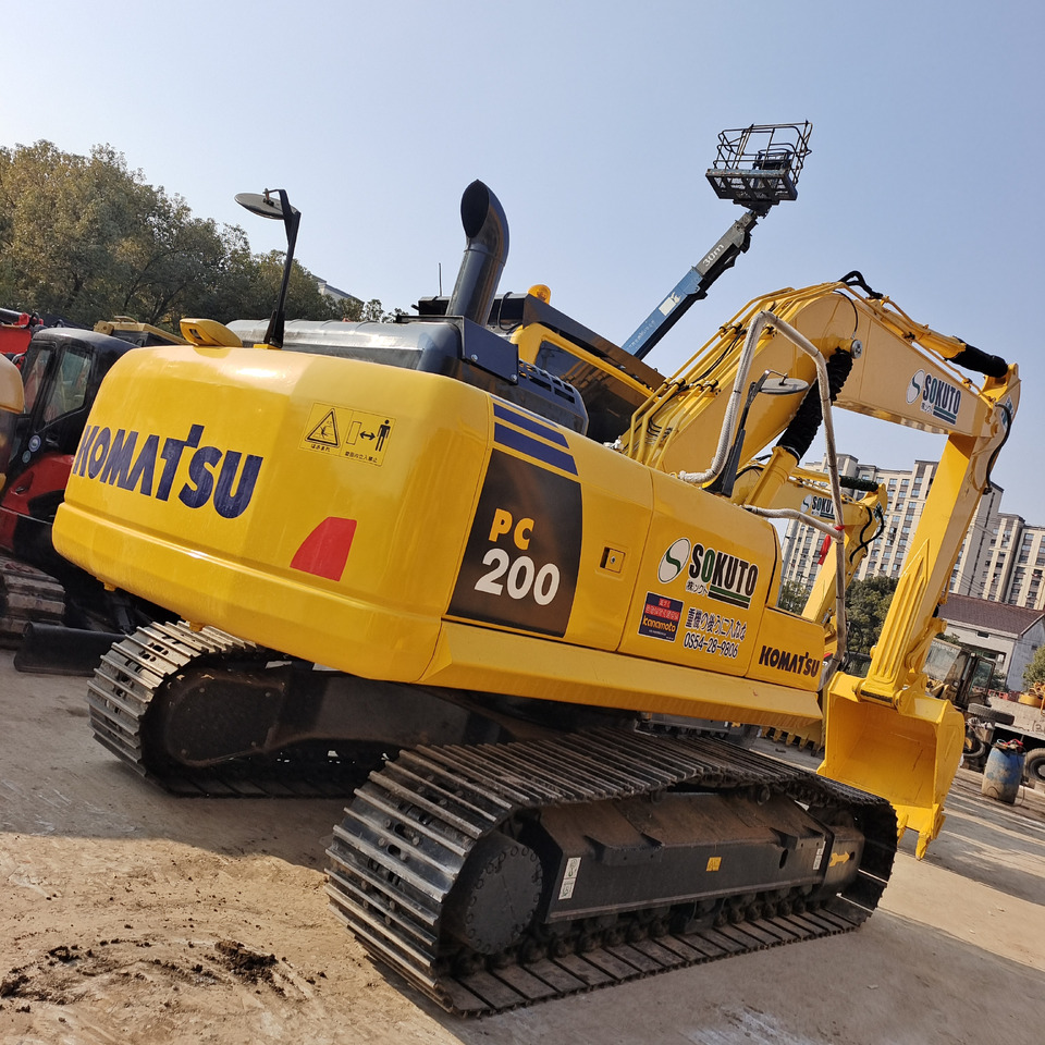 KOMATSU PC200-8 PC210 PC220 - מחפר סורק: תמונה 2 KOMATSU PC200-8 PC210 PC220 - מחפר סורק: תמונה 2