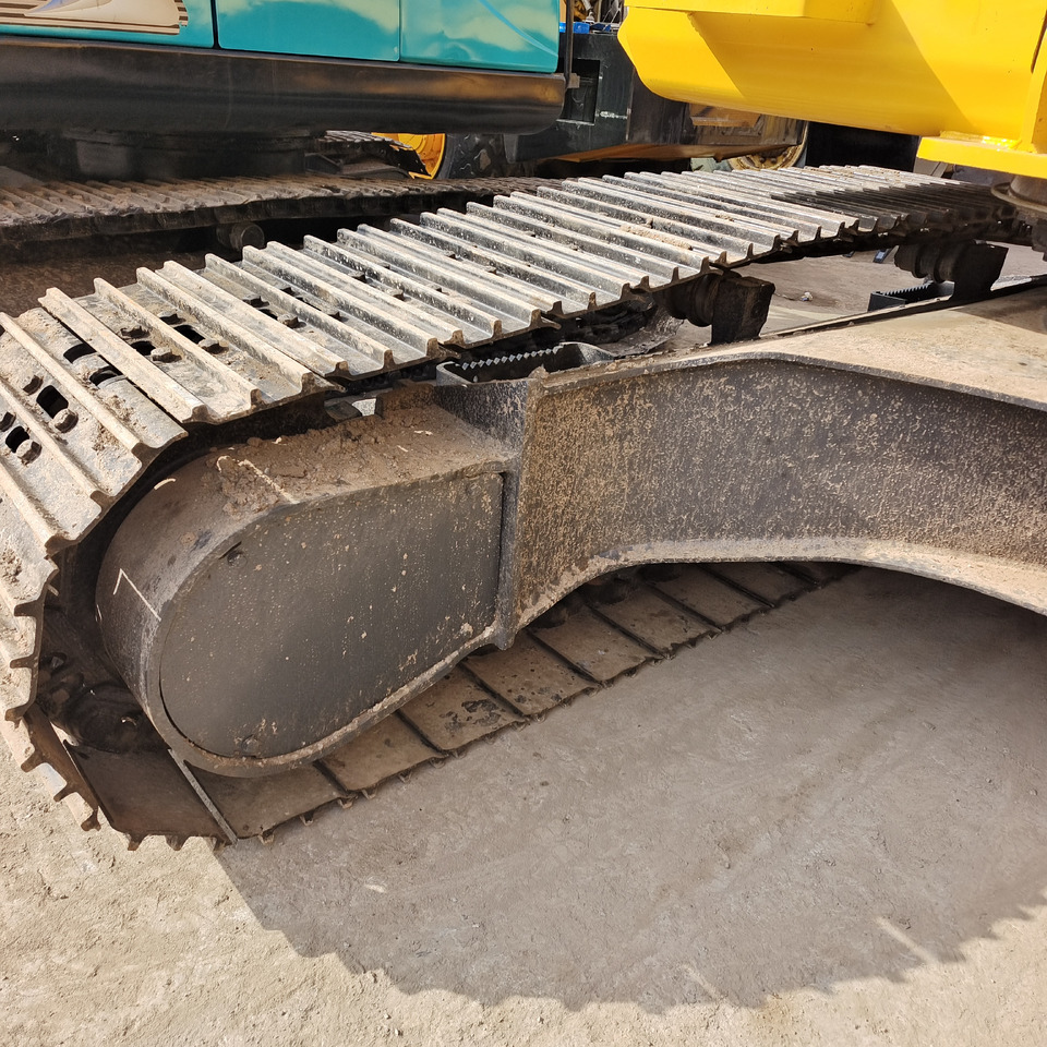 KOMATSU PC200-8 - מחפר סורק: תמונה 2 KOMATSU PC200-8 - מחפר סורק: תמונה 2