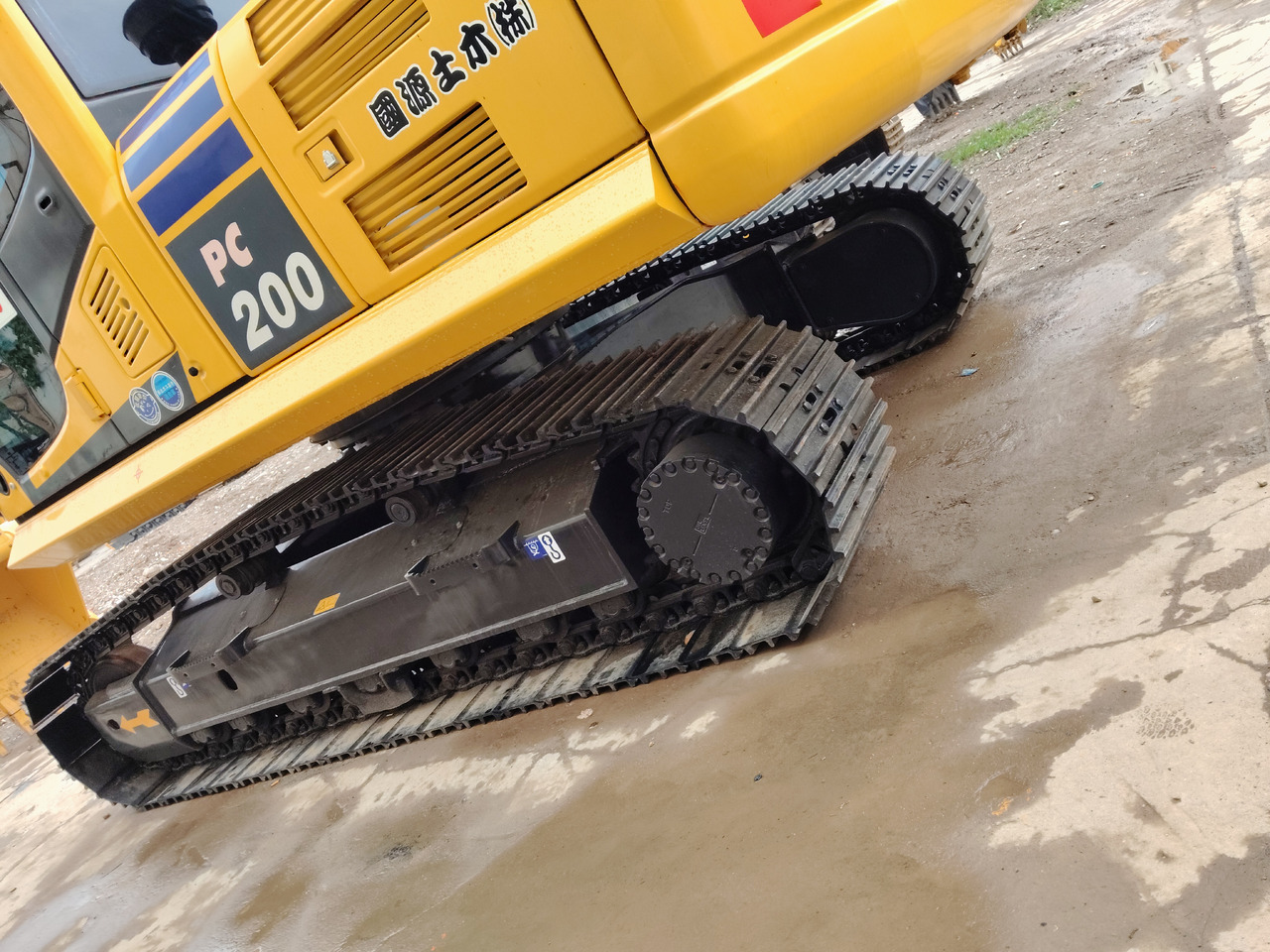 KOMATSU PC200-8 - מחפר סורק: תמונה 3 KOMATSU PC200-8 - מחפר סורק: תמונה 3