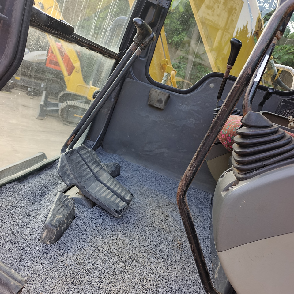 KOMATSU PC60 - מיני מחפר: תמונה 4 KOMATSU PC60 - מיני מחפר: תמונה 4