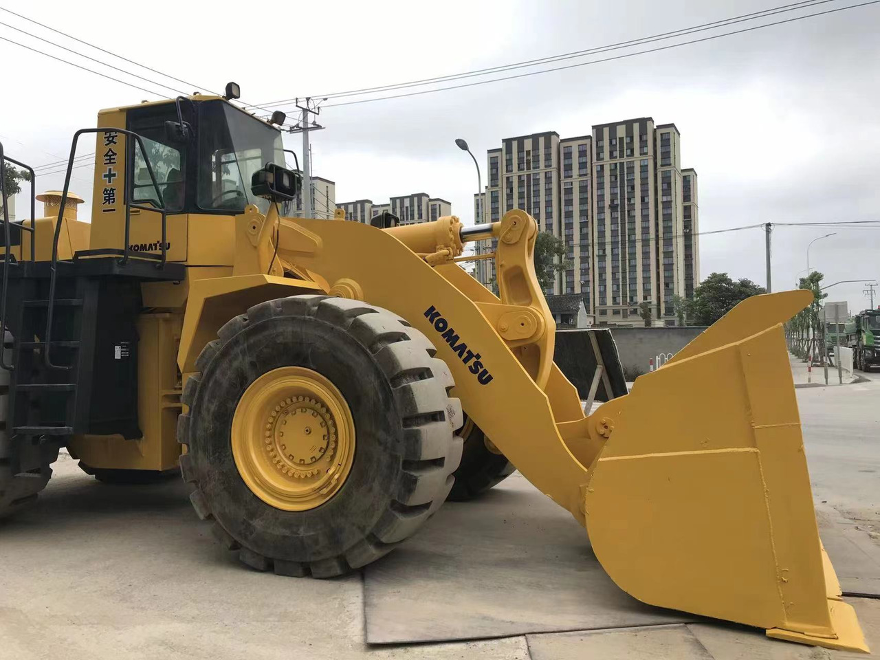KOMATSU WA600-6 - מעמיס גלגלים: תמונה 4 KOMATSU WA600-6 - מעמיס גלגלים: תמונה 4