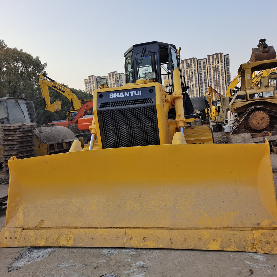 SHANTUI SD16 - דחפור: תמונה 1 SHANTUI SD16 - דחפור: תמונה 1