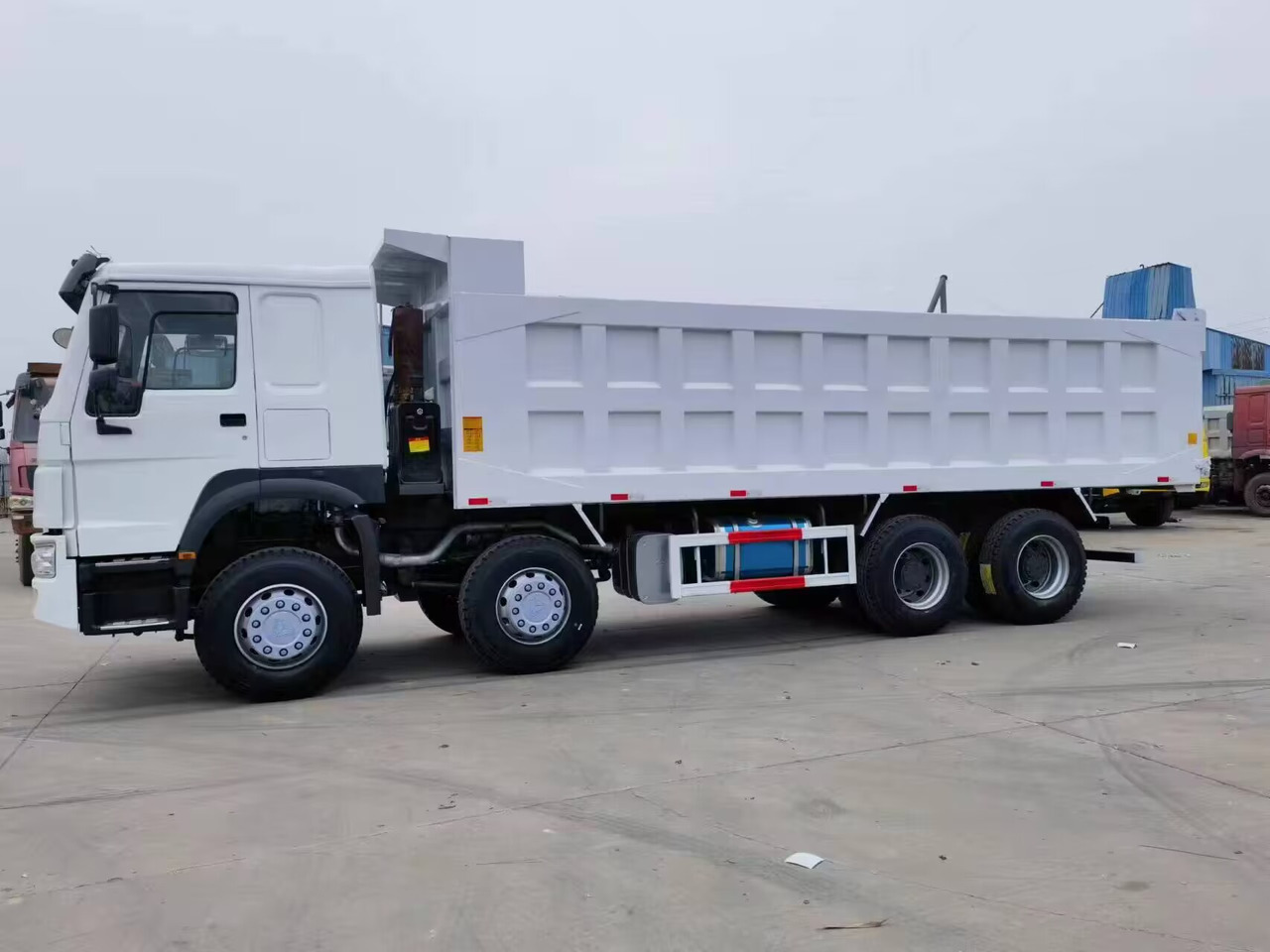 SINOTRUK HOWO 371 375 380 400 420 460 HP 6*4 8*4 4*2 DUMP TRUCK - מזהיר: תמונה 5 SINOTRUK HOWO 371 375 380 400 420 460 HP 6*4 8*4 4*2 DUMP TRUCK - מזהיר: תמונה 5