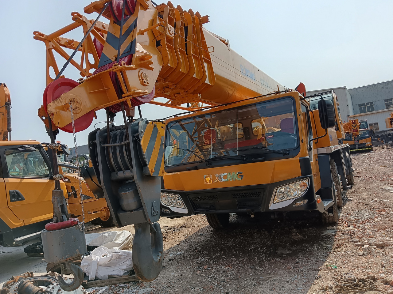 XCMG QY70K 70 TON - עגורן נייד: תמונה 2 XCMG QY70K 70 TON - עגורן נייד: תמונה 2