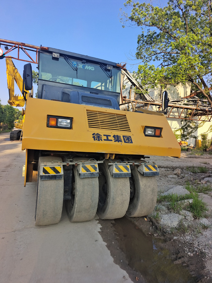 XCMG XP263 - רולר פניאומטי: תמונה 2 XCMG XP263 - רולר פניאומטי: תמונה 2