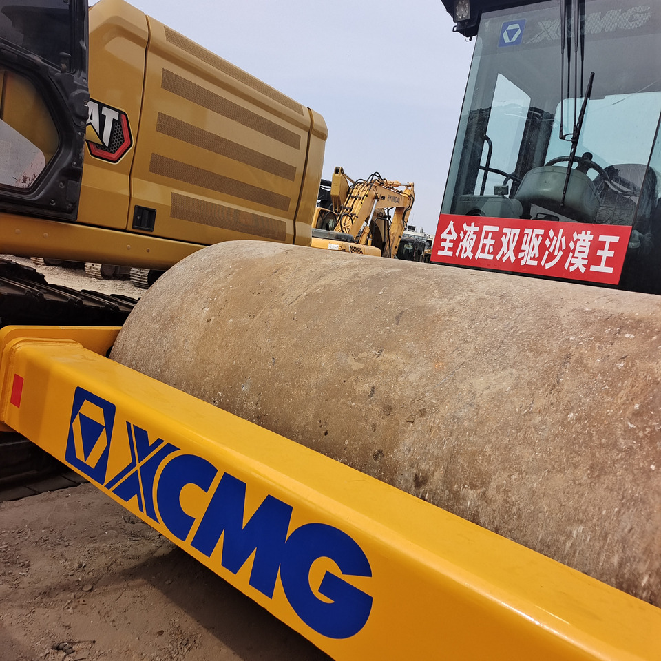 XCMG XS 143J - רולר כביש: תמונה 2 XCMG XS 143J - רולר כביש: תמונה 2