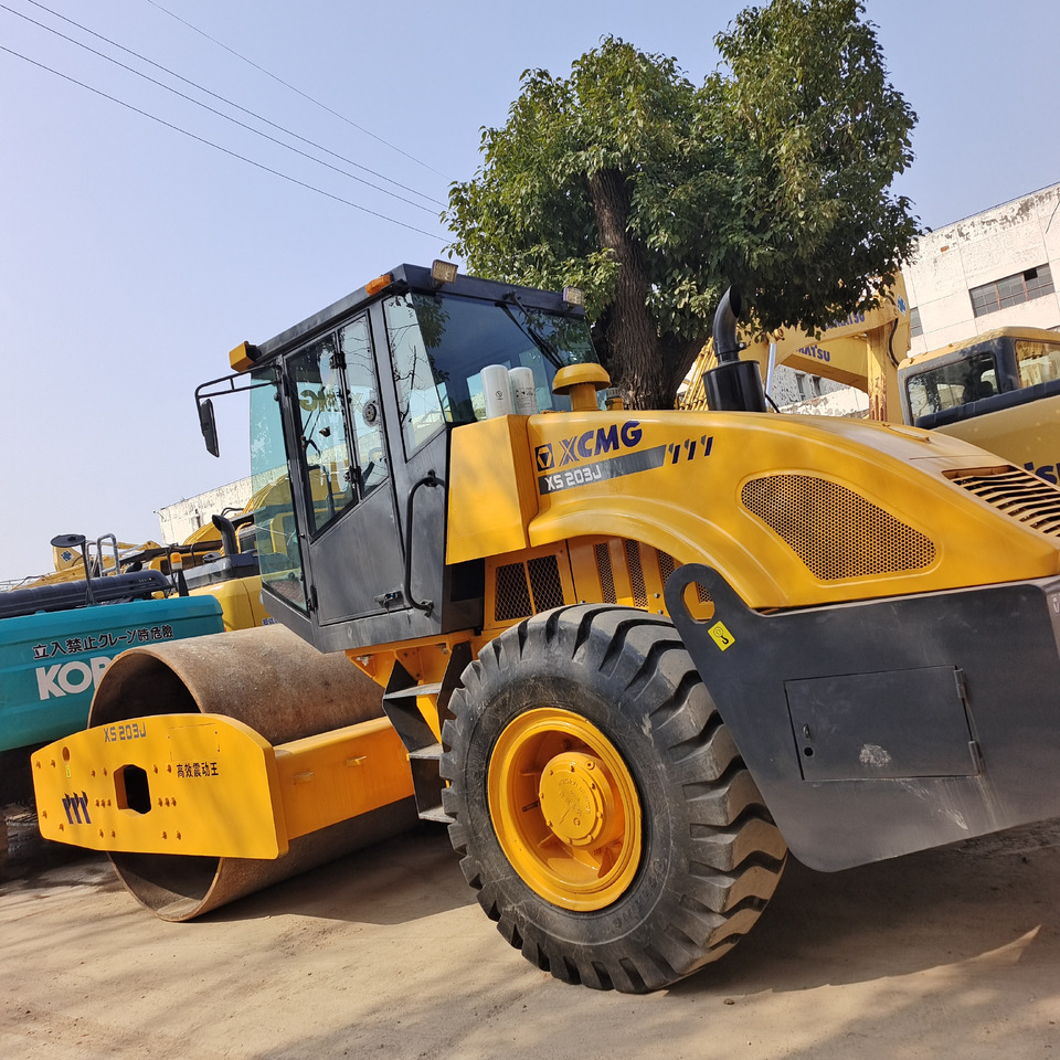 XCMG XS 203J - רולר כביש: תמונה 2 XCMG XS 203J - רולר כביש: תמונה 2
