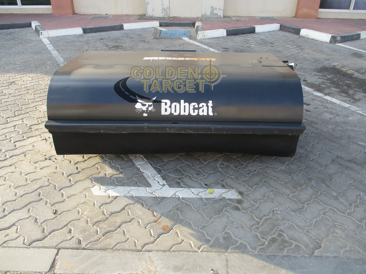 BOBCAT 72 Sweeper - מטאטא עבור מעמיס היגוי החלקה: תמונה 3 BOBCAT 72 Sweeper - מטאטא עבור מעמיס היגוי החלקה: תמונה 3