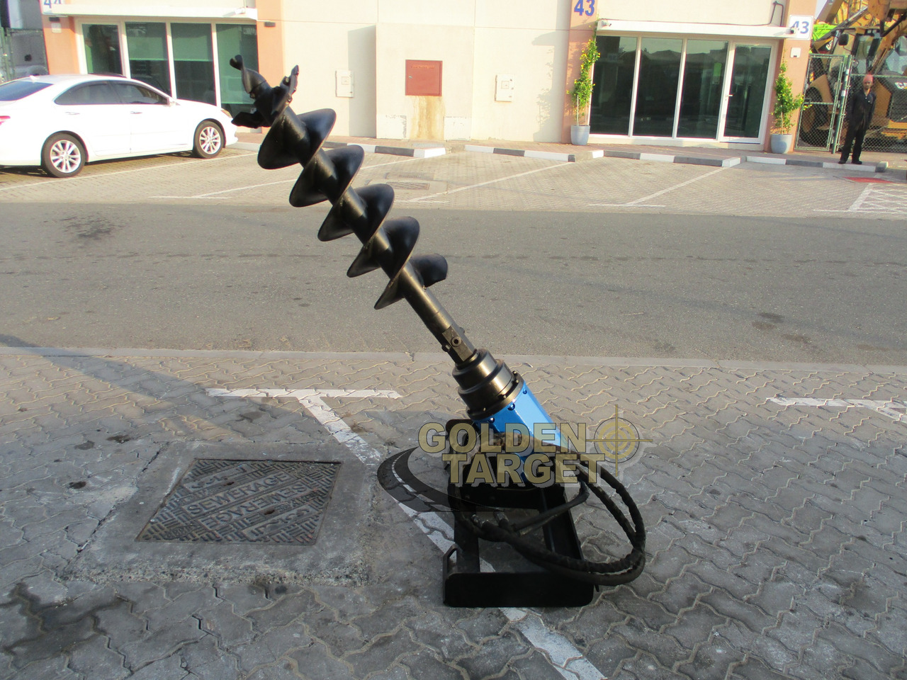 BOBCAT Skid Steer Auger Attachment - אוגר עבור מעמיס היגוי החלקה: תמונה 2 BOBCAT Skid Steer Auger Attachment - אוגר עבור מעמיס היגוי החלקה: תמונה 2