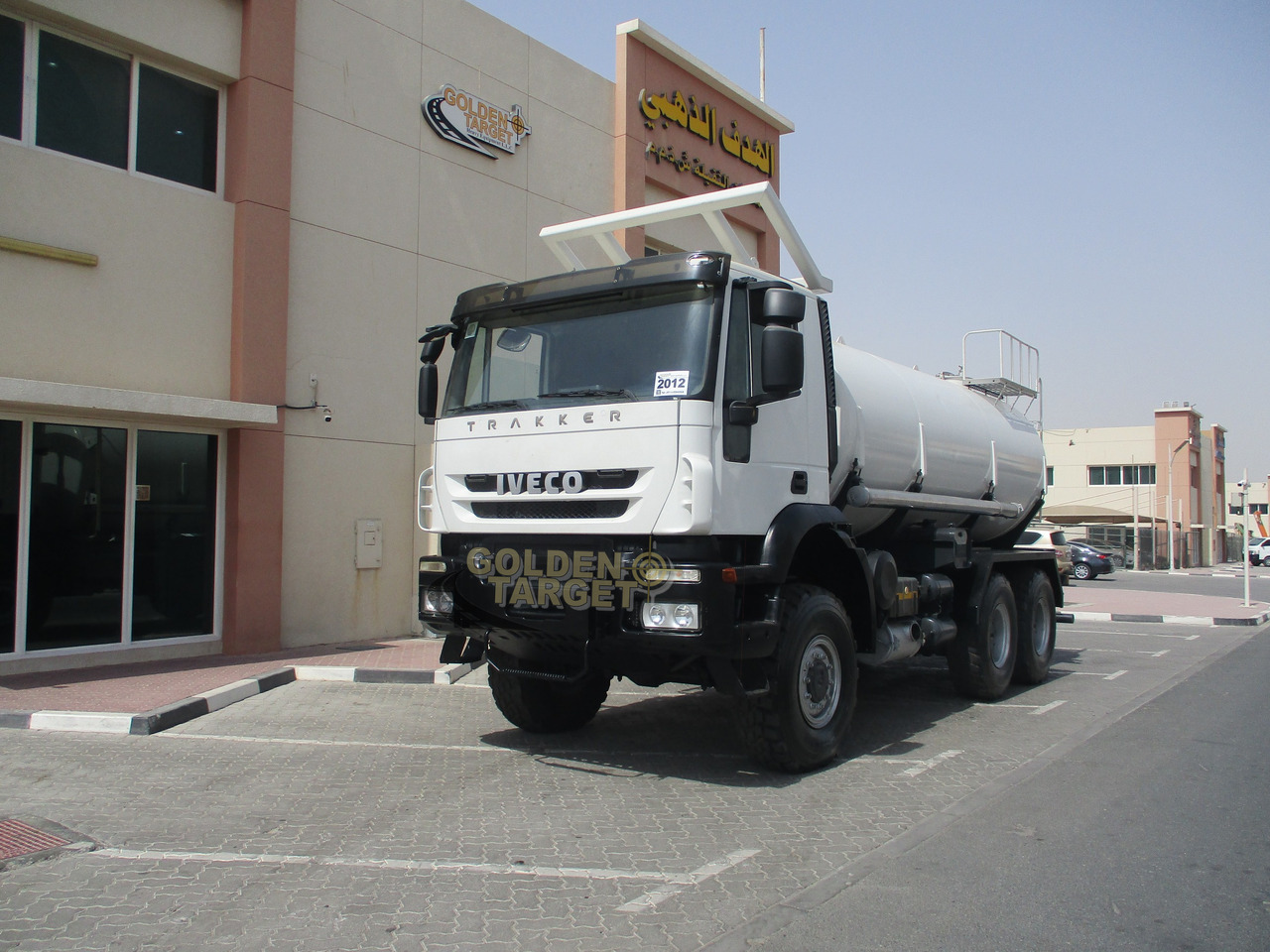 IVECO TRAKKER 380 6x6 Tanker - משאית מכל: תמונה 2 IVECO TRAKKER 380 6x6 Tanker - משאית מכל: תמונה 2