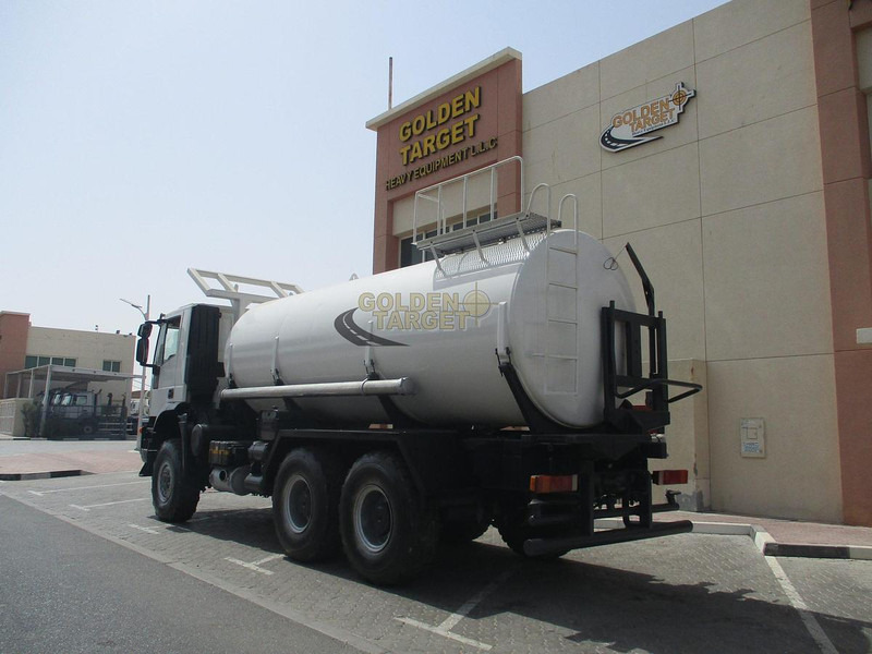 Iveco TRAKKER 380 - משאית מכל: תמונה 4 Iveco TRAKKER 380 - משאית מכל: תמונה 4