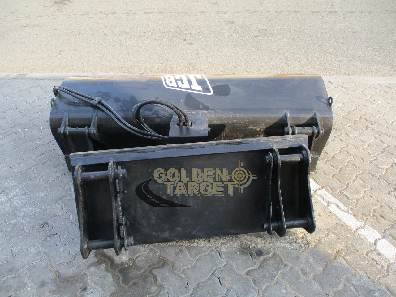JCB Broom Attachment - מטאטא עבור מעמיס היגוי החלקה: תמונה 3 JCB Broom Attachment - מטאטא עבור מעמיס היגוי החלקה: תמונה 3