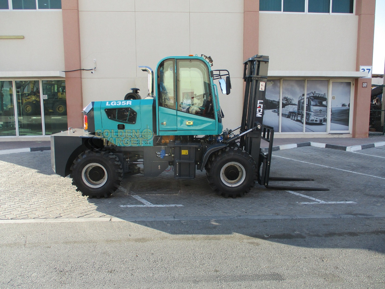 LGCM LG35R Rough Terrain Forklift - מלגזת סולר: תמונה 5 LGCM LG35R Rough Terrain Forklift - מלגזת סולר: תמונה 5