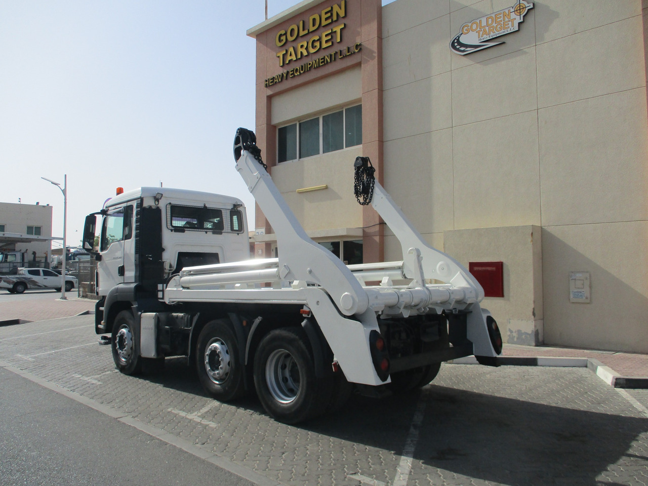 MAN TGS 26.360 6x2 Skip Loader - משאית דילוג העמסה: תמונה 4 MAN TGS 26.360 6x2 Skip Loader - משאית דילוג העמסה: תמונה 4