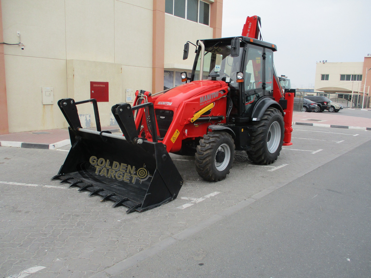 MANITOU MBL-X-920 BACKHOE LOADER - מחפרון: תמונה 2 MANITOU MBL-X-920 BACKHOE LOADER - מחפרון: תמונה 2