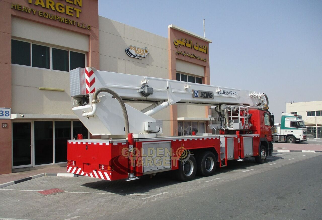 Mercedes-Benz Actros 3332 6x4 Manlift Truck - משאית אש: תמונה 1 Mercedes-Benz Actros 3332 6x4 Manlift Truck - משאית אש: תמונה 1