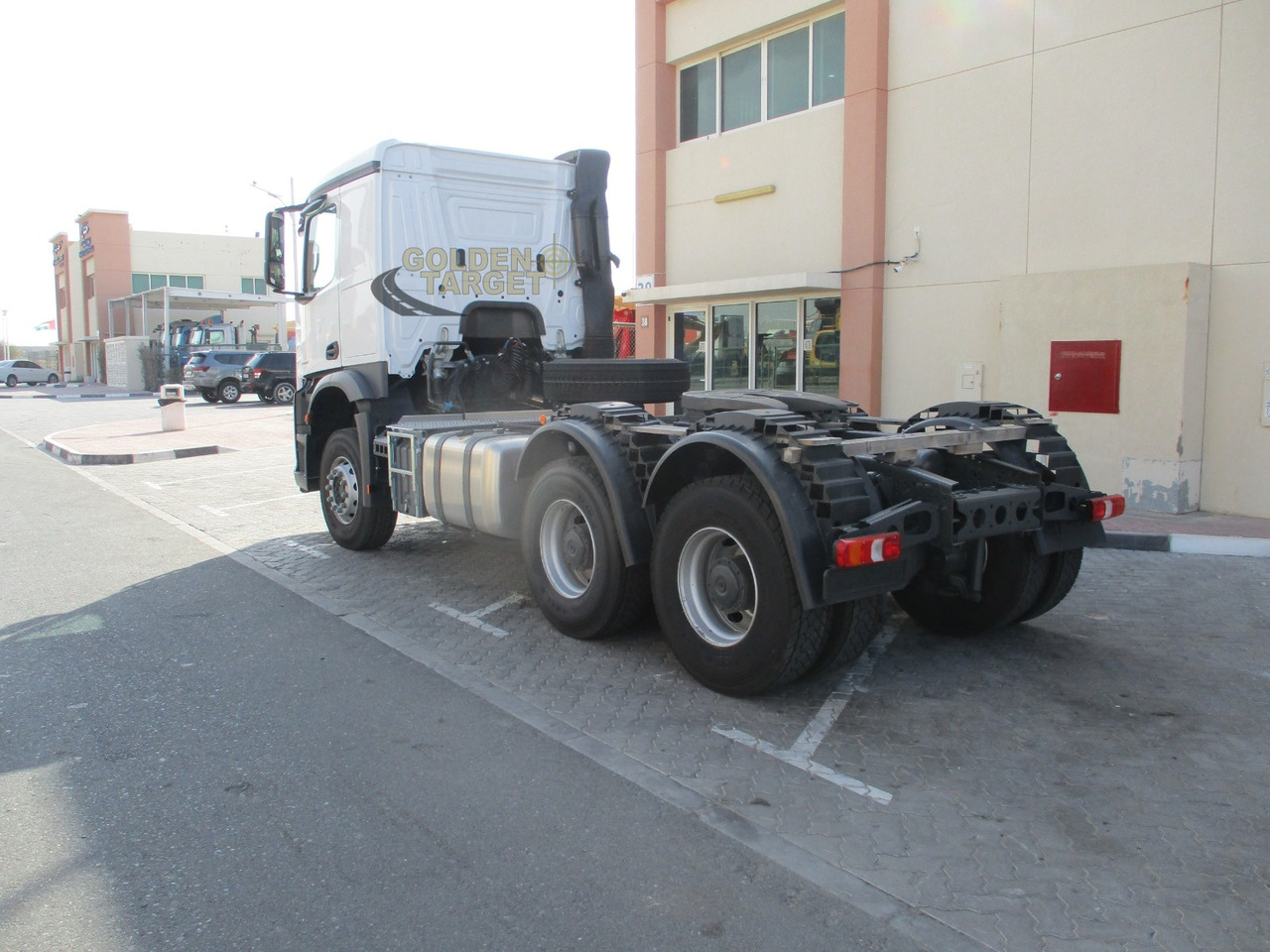 Mercedes-Benz Actros 3342 6x4 Right Hand Head Truck - יחידת טרקטור: תמונה 4 Mercedes-Benz Actros 3342 6x4 Right Hand Head Truck - יחידת טרקטור: תמונה 4