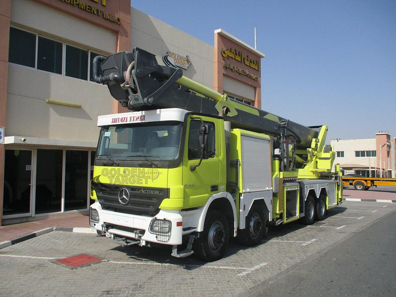 Mercedes-Benz  - פלטפורמה אווירית: תמונה 2 Mercedes-Benz  - פלטפורמה אווירית: תמונה 2