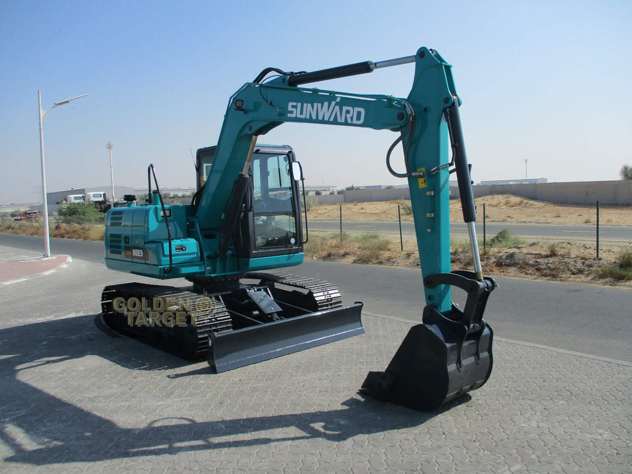 SUNWARD SWE80E9 Mini Hydraulic Excavator - מיני מחפר: תמונה 1 SUNWARD SWE80E9 Mini Hydraulic Excavator - מיני מחפר: תמונה 1