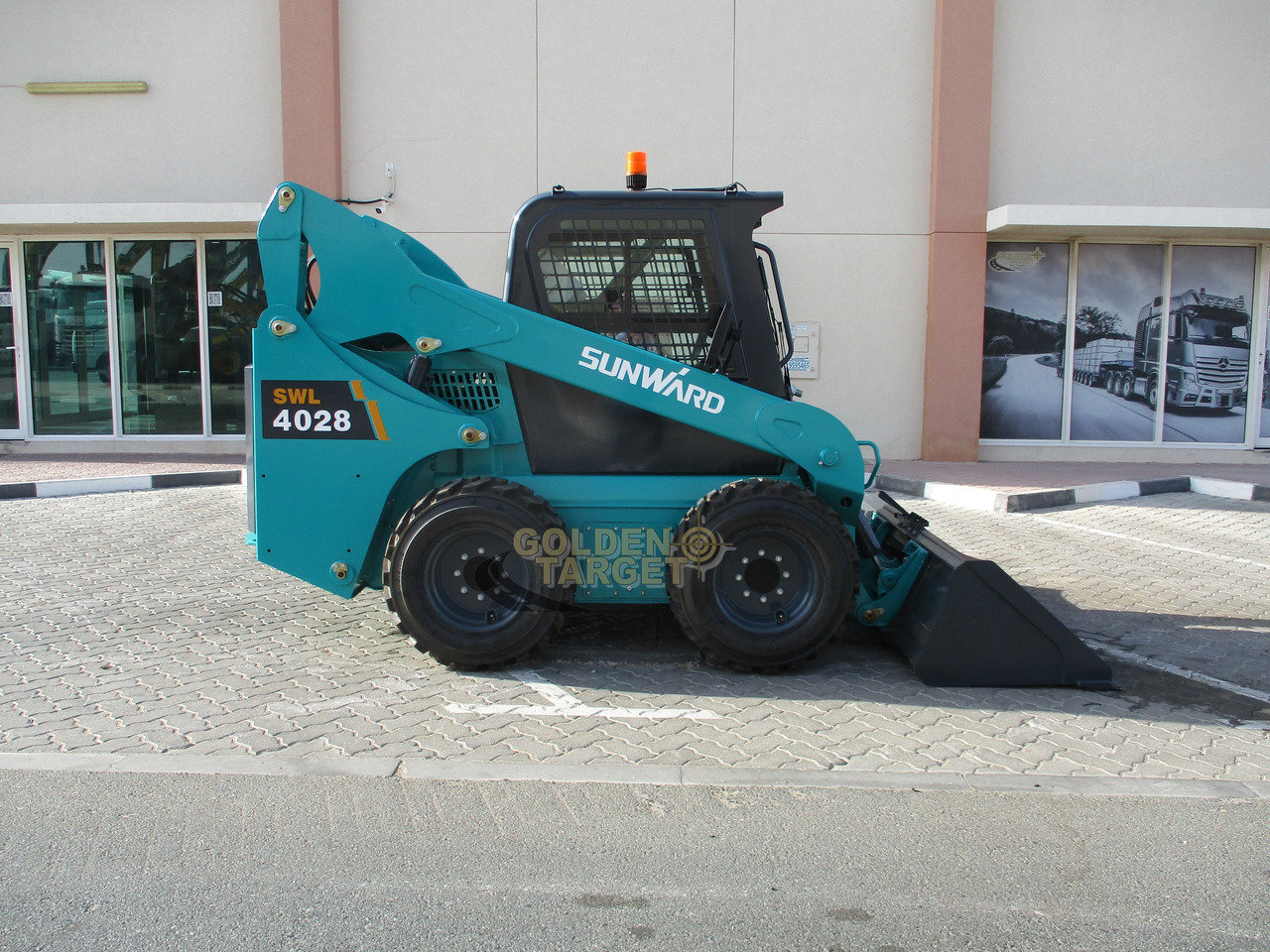 SUNWARD SWL4028 Skid Steer Loader - מעמיס היגוי החלקה: תמונה 5 SUNWARD SWL4028 Skid Steer Loader - מעמיס היגוי החלקה: תמונה 5