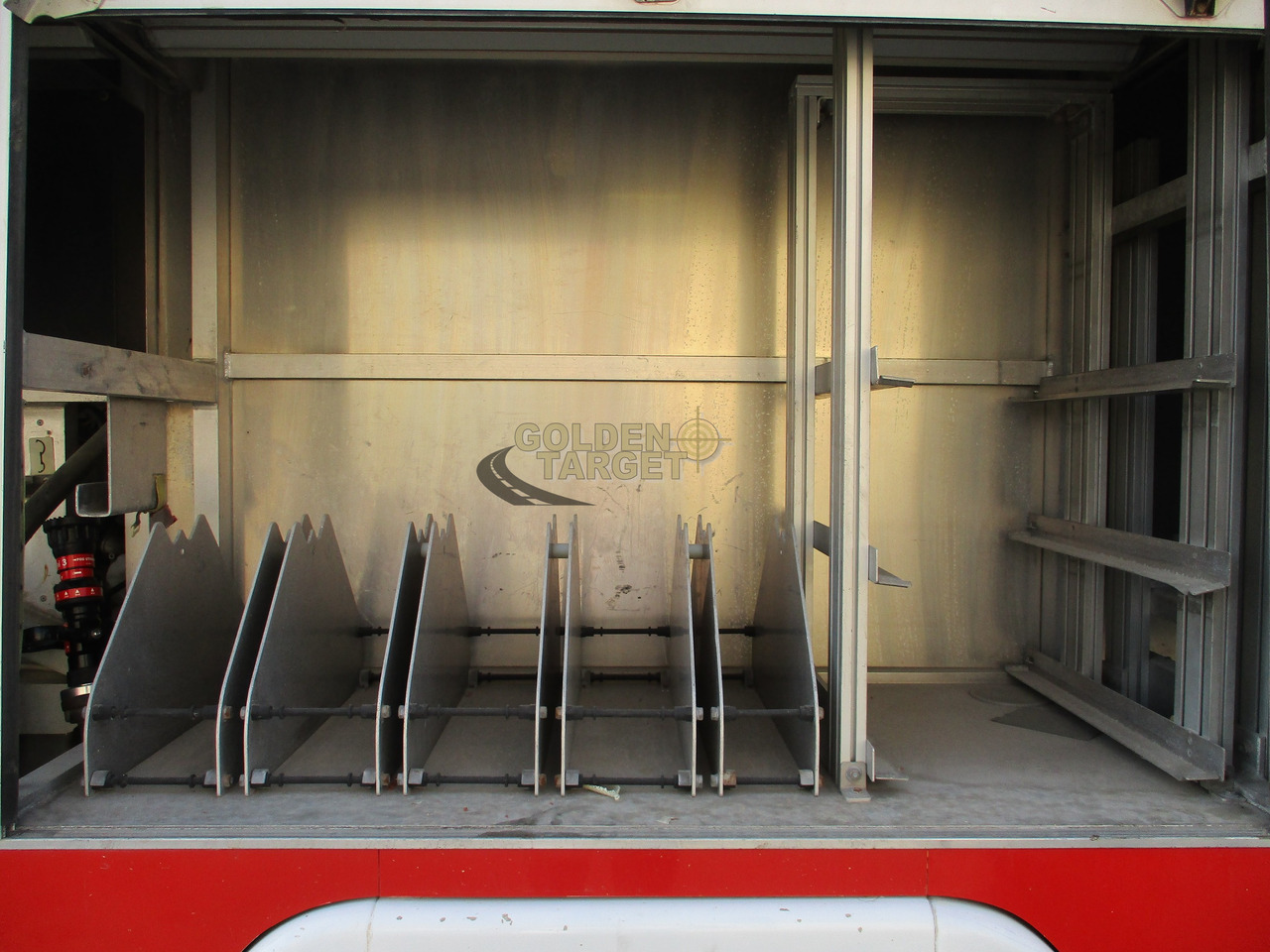 משאית אש Scania 94G 4x2 Fire Truck: תמונה 10 משאית אש Scania 94G 4x2 Fire Truck: תמונה 10