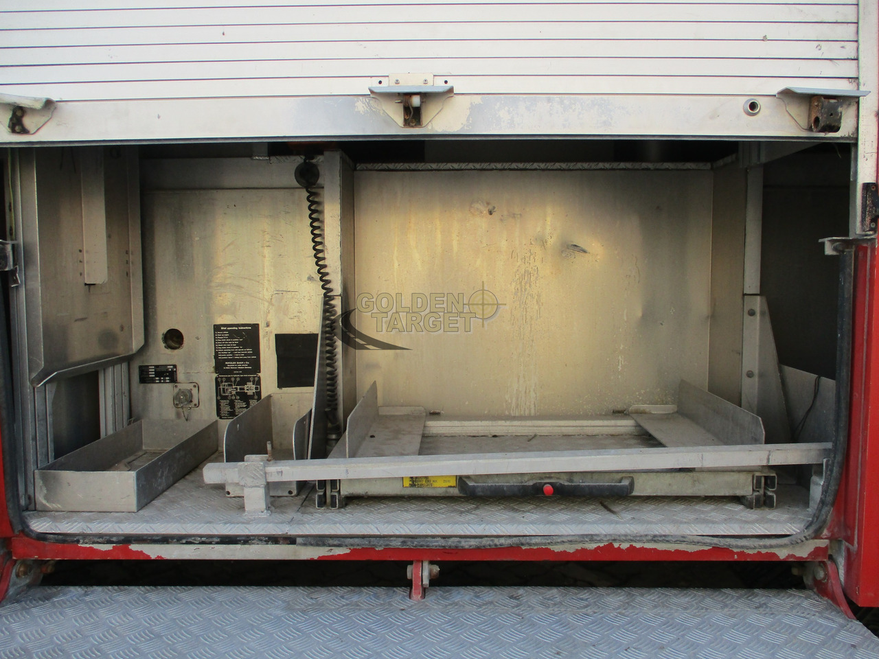 משאית אש Scania 94G 4x2 Fire Truck: תמונה 9 משאית אש Scania 94G 4x2 Fire Truck: תמונה 9