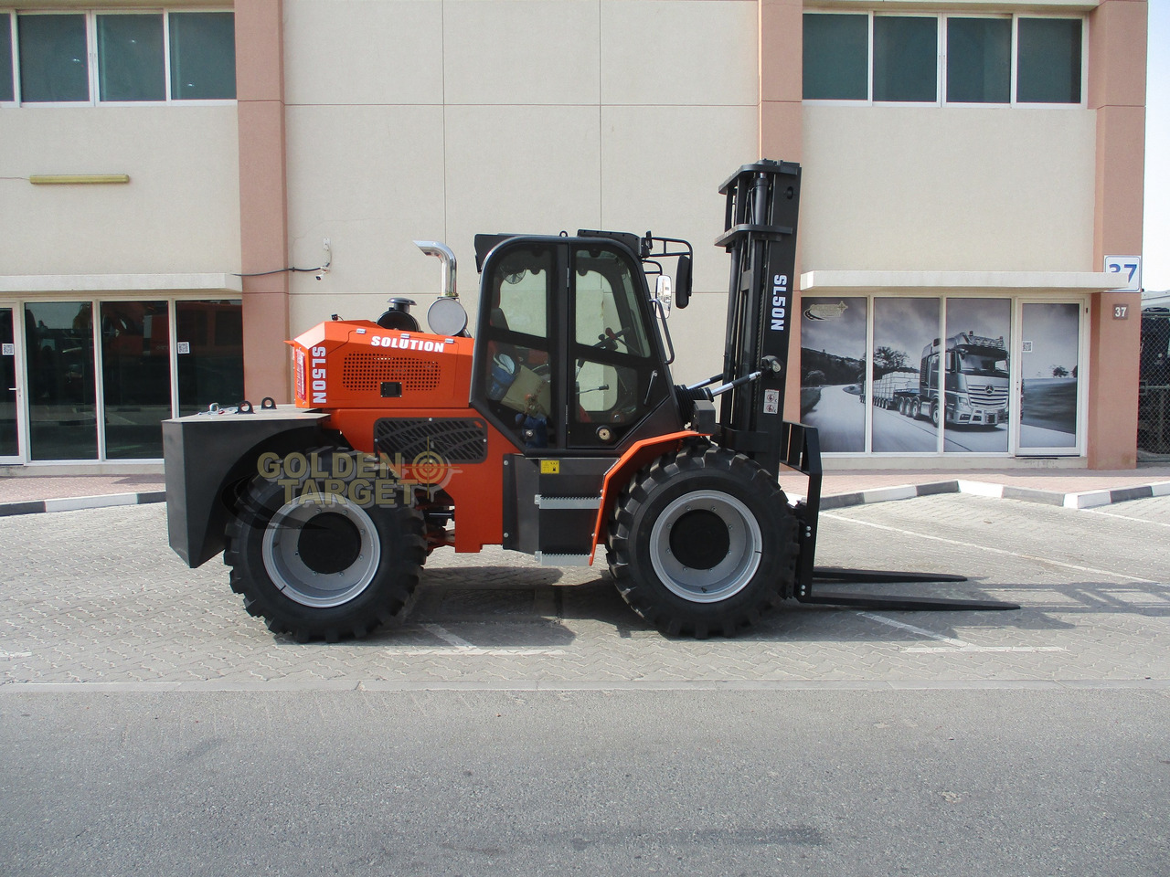 Solution SL50N Rough Terrain Forklift - מלגזת סולר: תמונה 5 Solution SL50N Rough Terrain Forklift - מלגזת סולר: תמונה 5
