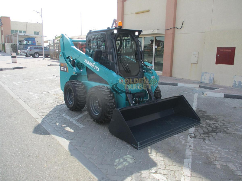 Sunward SWL4028 Skid Steer Loader - מעמיס: תמונה 1 Sunward SWL4028 Skid Steer Loader - מעמיס: תמונה 1