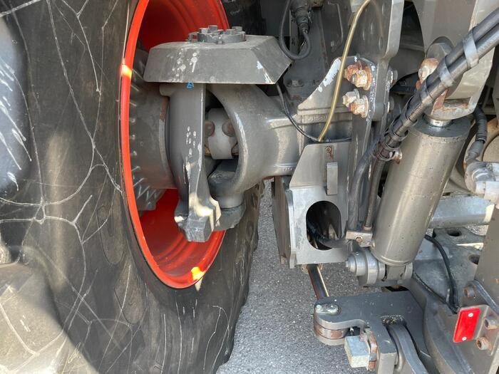 Claas Xerion 4000 - טרקטור חקלאי: תמונה 2 Claas Xerion 4000 - טרקטור חקלאי: תמונה 2