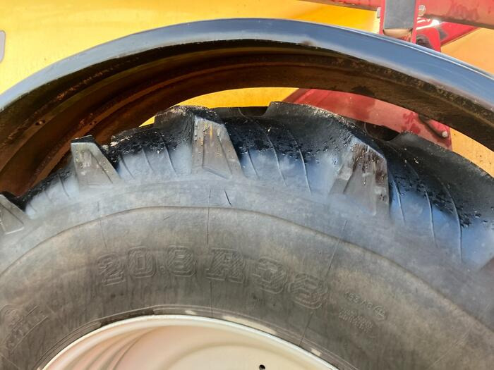 Hardi NAVIGATOR 4000 - מרסס מותקן על טרקטור: תמונה 5 Hardi NAVIGATOR 4000 - מרסס מותקן על טרקטור: תמונה 5