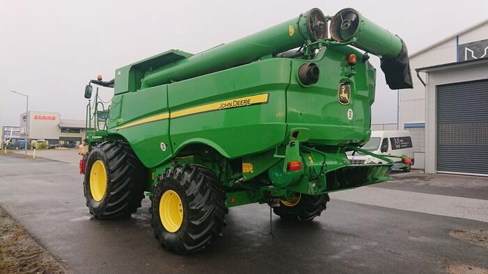John Deere S670 - מקצרת קומבינה: תמונה 4 John Deere S670 - מקצרת קומבינה: תמונה 4
