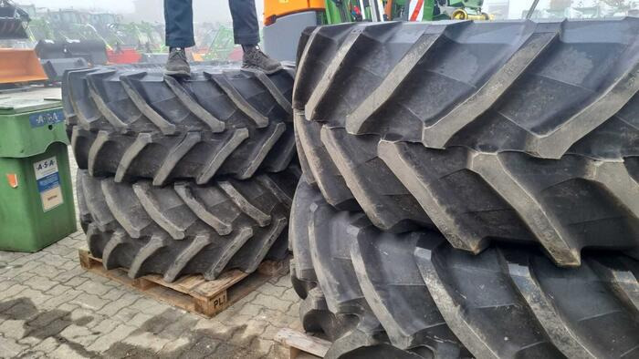 Trelleborg TM900 High Power - חבילת גלגלים וצמיגים עבור מכונה חקלאית: תמונה 1 Trelleborg TM900 High Power - חבילת גלגלים וצמיגים עבור מכונה חקלאית: תמונה 1