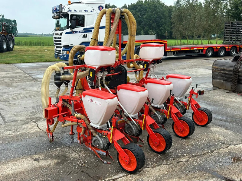 Gaspardo Gaspardo SP540 Maiszaaimachine 4 rijer Zaaimachine - ציוד זריעה: תמונה 5 Gaspardo Gaspardo SP540 Maiszaaimachine 4 rijer Zaaimachine - ציוד זריעה: תמונה 5