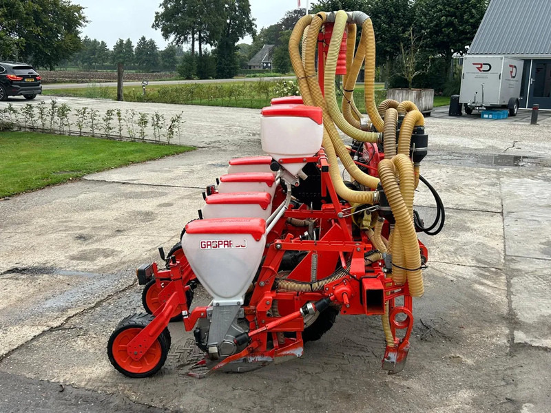Gaspardo Gaspardo SP540 Maiszaaimachine 4 rijer Zaaimachine - ציוד זריעה: תמונה 3 Gaspardo Gaspardo SP540 Maiszaaimachine 4 rijer Zaaimachine - ציוד זריעה: תמונה 3