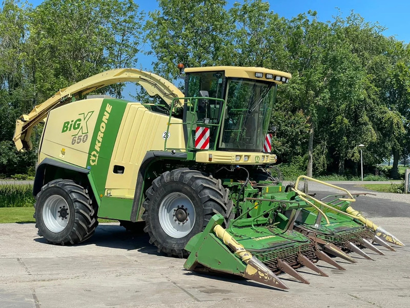 Krone Big X 650 V8 Hakselaar Claas John deere New holland - מקצרת מספוא: תמונה 1 Krone Big X 650 V8 Hakselaar Claas John deere New holland - מקצרת מספוא: תמונה 1